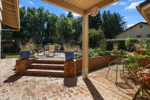 Exterior - 503 River Oaks Dr, Redding, CA 96001 photo 15 of 36