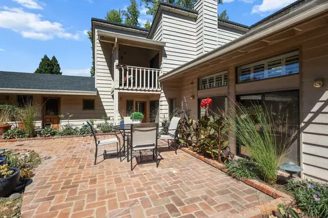 Exterior - 503 River Oaks Dr, Redding, CA 96001 photo 33 of 36