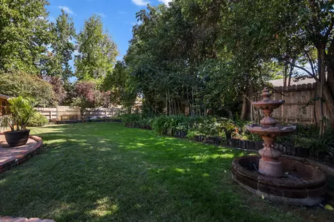 Exterior - 503 River Oaks Dr, Redding, CA 96001 photo 7 of 36