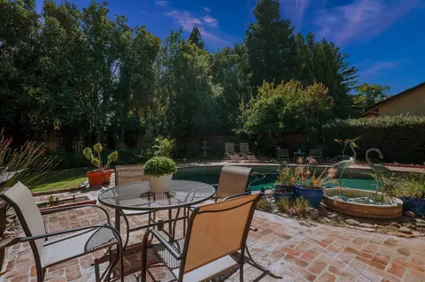 Exterior - 503 River Oaks Dr, Redding, CA 96001 photo 26 of 36
