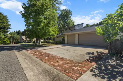 Exterior - 503 River Oaks Dr, Redding, CA 96001 photo 35 of 36