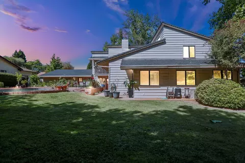 Exterior - 503 River Oaks Dr, Redding, CA 96001 photo 32 of 36