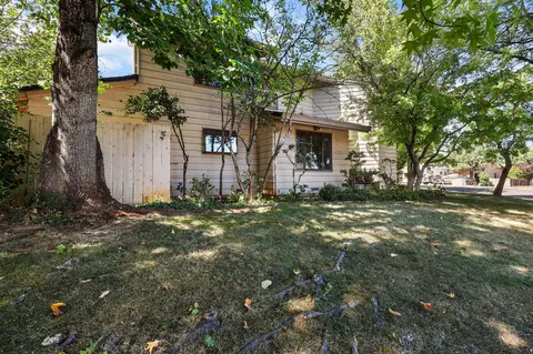 Exterior - 503 River Oaks Dr, Redding, CA 96001 photo 31 of 36
