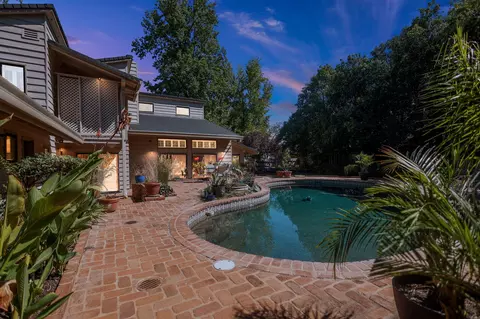 Exterior - 503 River Oaks Dr, Redding, CA 96001 photo 24 of 36