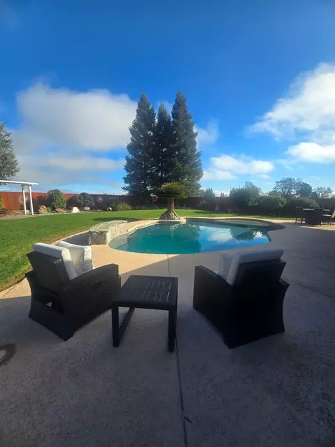 Exterior - 20360 Acorn Ave, Red Bluff, CA 96080 photo 7 of 14