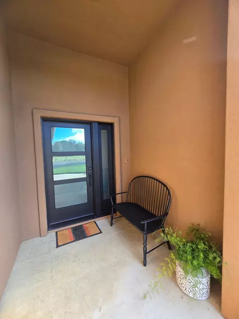 Entry Way - 20360 Acorn Ave, Red Bluff, CA 96080 photo 1 of 4
