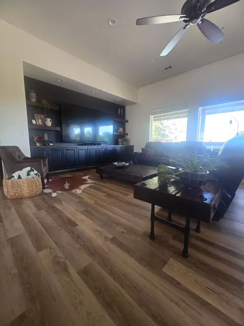 Living - 20360 Acorn Ave, Red Bluff, CA 96080 photo 3 of 3