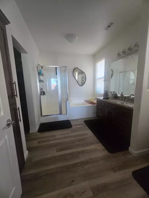 Bath - 20360 Acorn Ave, Red Bluff, CA 96080 photo 3 of 3