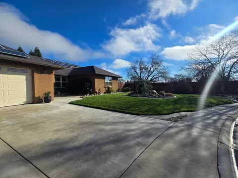 Exterior - 20360 Acorn Ave, Red Bluff, CA 96080 photo 4 of 14
