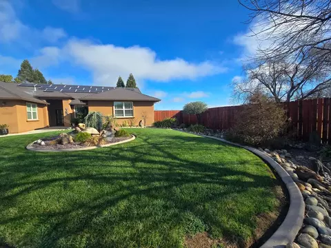 Exterior - 20360 Acorn Ave, Red Bluff, CA 96080 photo 3 of 14