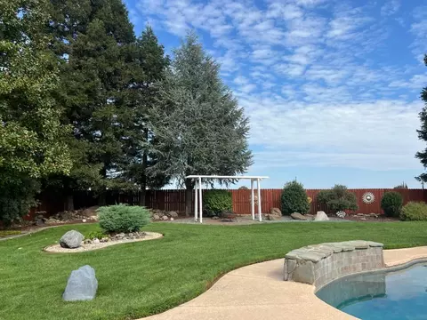 Exterior - 20360 Acorn Ave, Red Bluff, CA 96080 photo 13 of 14