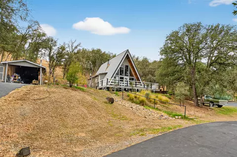 16937 Stagecoach Rd, Corning, CA 96021