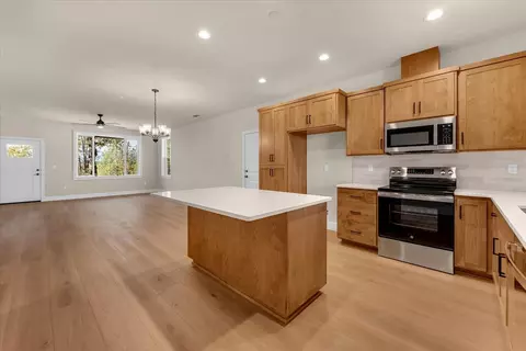 525 N Boulder Dr, Redding, CA 96003 photo 6