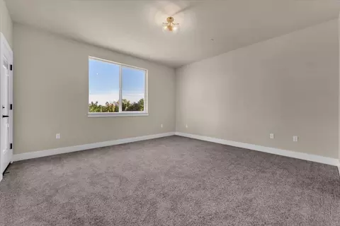 525 N Boulder Dr, Redding, CA 96003 photo 16
