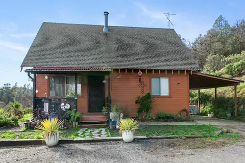 21895 W Elk Trl, Redding, CA 96003