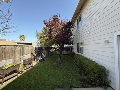 Exterior - 729 July Way, Redding, CA 96003 photo 7 of 9