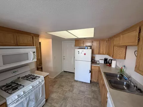 Kitchen - 729 July Way, Redding, CA 96003 photo 5 of 5