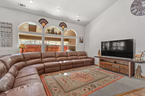 14101 Christian Way, Redding, CA 96003 photo 5