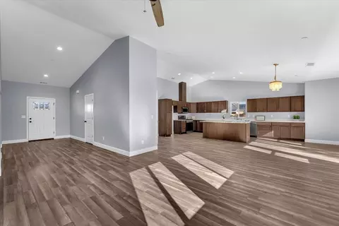 1565 Carl Ct, Red Bluff, CA 96080 photo 9