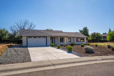 1565 Carl Ct, Red Bluff, CA 96080 photo 3