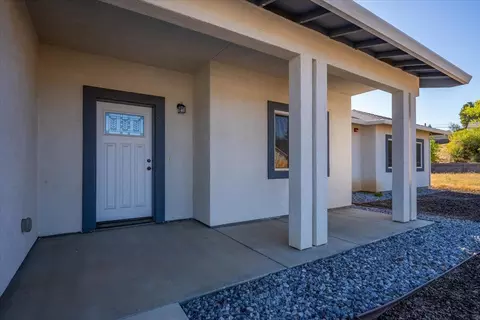 1565 Carl Ct, Red Bluff, CA 96080 photo 5