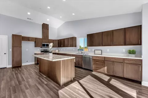 1565 Carl Ct, Red Bluff, CA 96080 photo 16