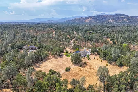 View/Area - 16107 Texas Springs Rd, Redding, CA 96001 photo 4 of 19