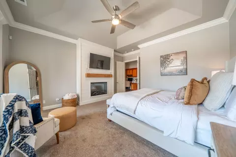 Bedroom - 16107 Texas Springs Rd, Redding, CA 96001 photo 6 of 7