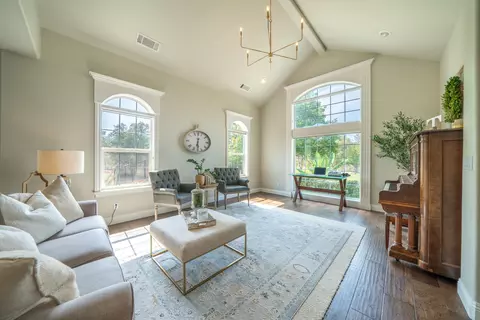 Living - 16107 Texas Springs Rd, Redding, CA 96001 photo 1 of 10