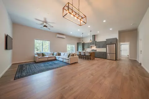 Living - 16107 Texas Springs Rd, Redding, CA 96001 photo 9 of 10