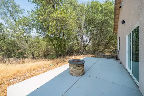 Exterior - 16107 Texas Springs Rd, Redding, CA 96001 photo 34 of 41