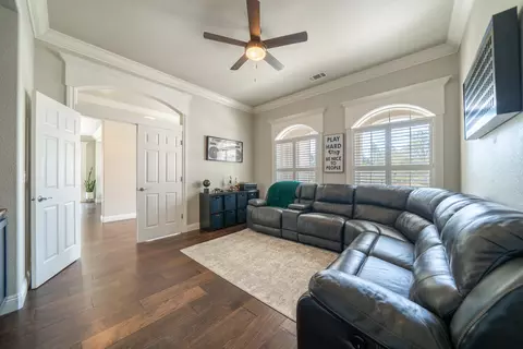 Entry Way - 16107 Texas Springs Rd, Redding, CA 96001 photo 2 of 2