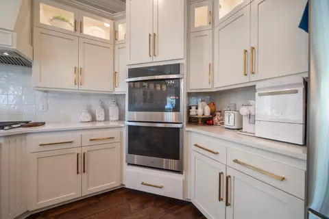 Kitchen - 16107 Texas Springs Rd, Redding, CA 96001 photo 6 of 15