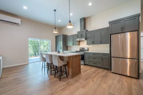 Kitchen - 16107 Texas Springs Rd, Redding, CA 96001 photo 10 of 15