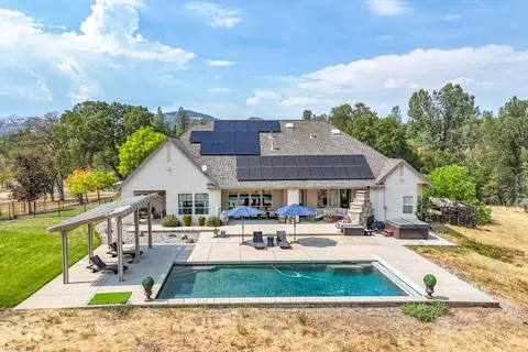 Exterior - 16107 Texas Springs Rd, Redding, CA 96001 photo 39 of 41