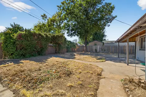 Exterior - 810 Cascade Ave, Red Bluff, CA 96080 photo 3 of 8