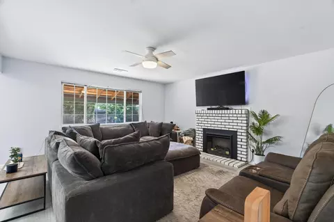 Living - 810 Cascade Ave, Red Bluff, CA 96080 photo 1 of 3