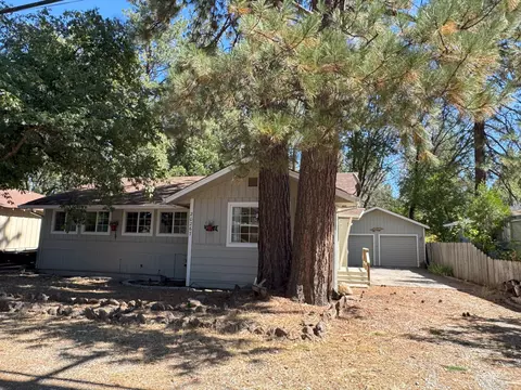 20267 Hudson St, Burney, CA 96013