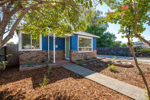 Exterior - 2163 Grape Ave, Redding, CA 96001 photo 16 of 17