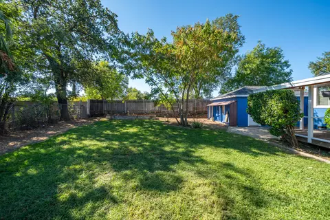 Exterior - 2163 Grape Ave, Redding, CA 96001 photo 13 of 17