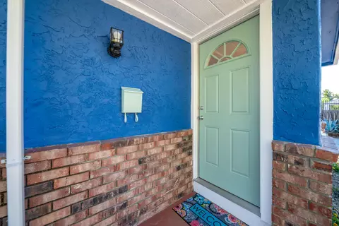Entry Way - 2163 Grape Ave, Redding, CA 96001 photo 1 of 1