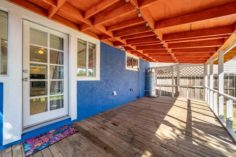 Exterior - 2163 Grape Ave, Redding, CA 96001 photo 3 of 17