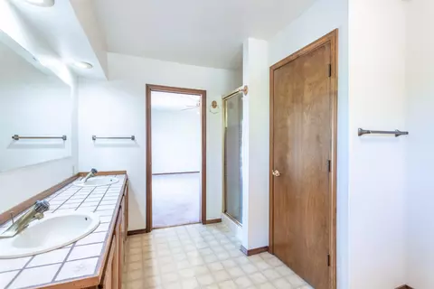 19935 Paso Robles Ave, Redding, CA 96003 photo 14