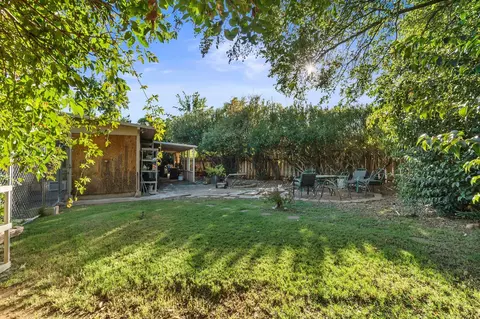 Exterior - 2854 Churn Ct, Redding, CA 96002 photo 7 of 10