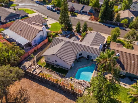View/Area - 3570 Old Lantern Dr, Redding, CA 96003 photo 1 of 6