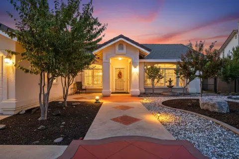 3570 Old Lantern Dr, Redding, CA 96003