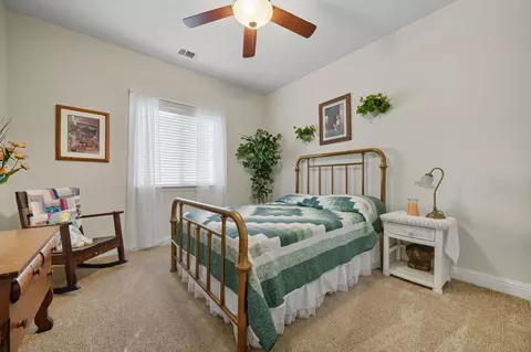 Bedroom - 3570 Old Lantern Dr, Redding, CA 96003 photo 3 of 3
