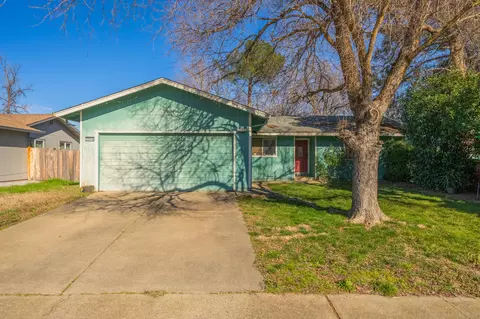 3525 Paul Dr, Anderson, CA 96007