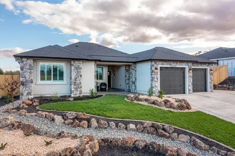 20219 Solomon Peak Dr, Anderson, CA 96007