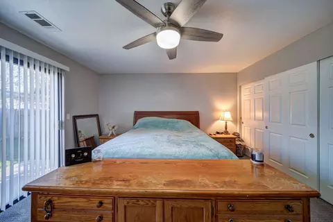 Bedroom - 6955 Yvonne Ct, Redding, CA 96001 photo 1 of 5